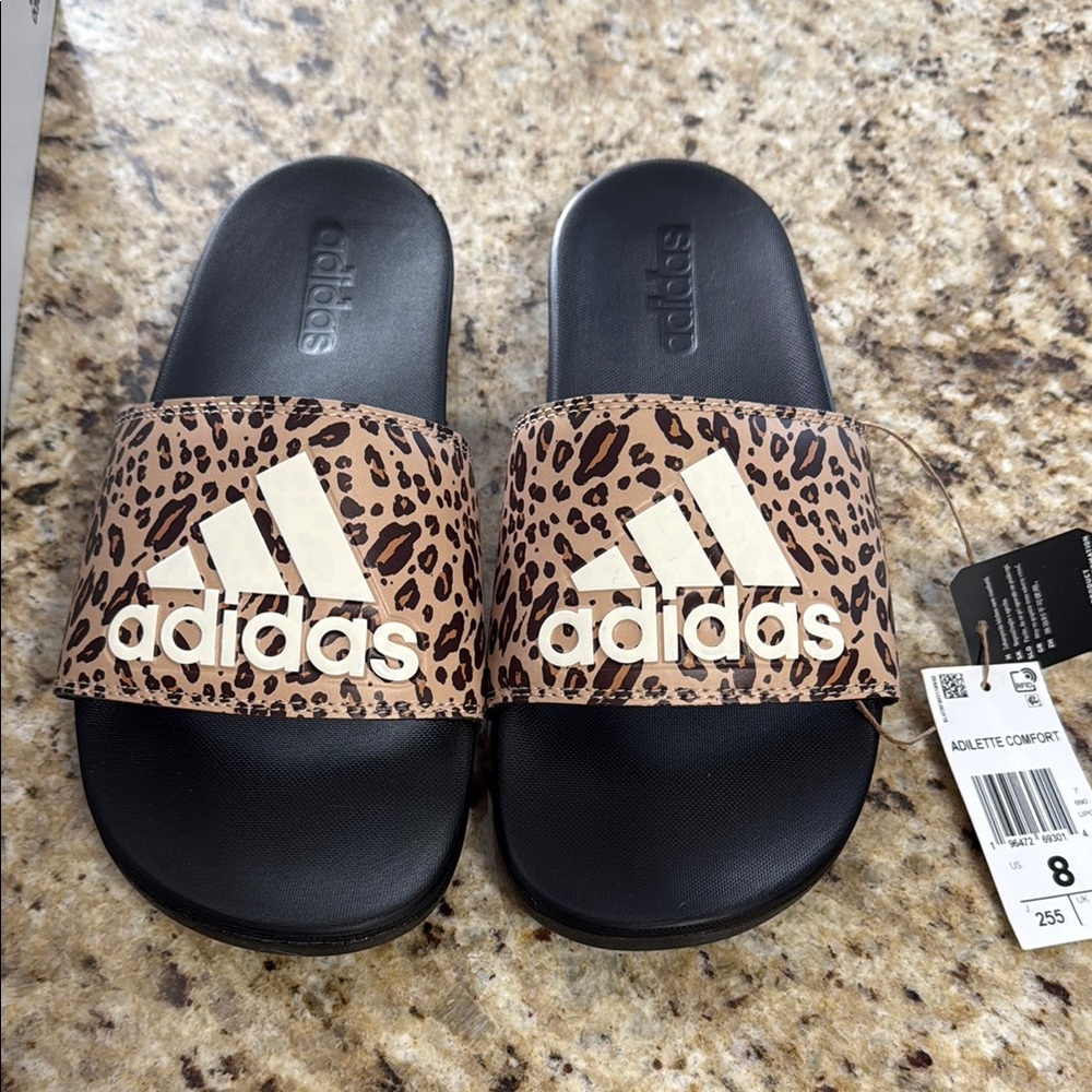 Adidas BNIB Adilette Comfort Slides sz 8